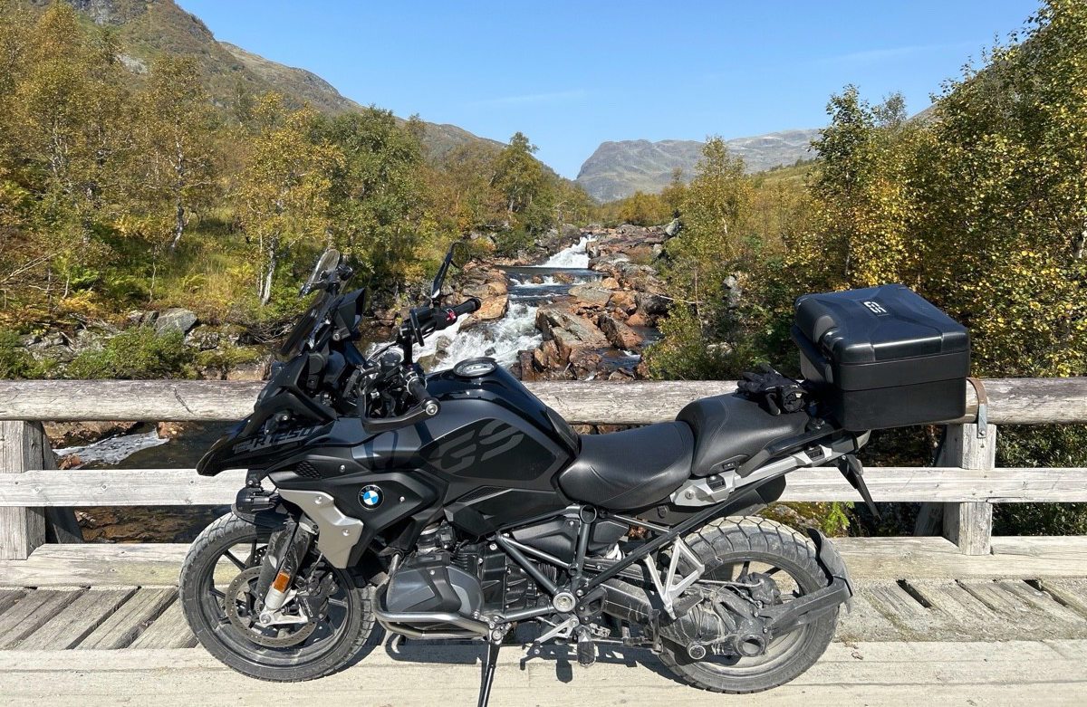 Gravel riding with R1250GS in Norway